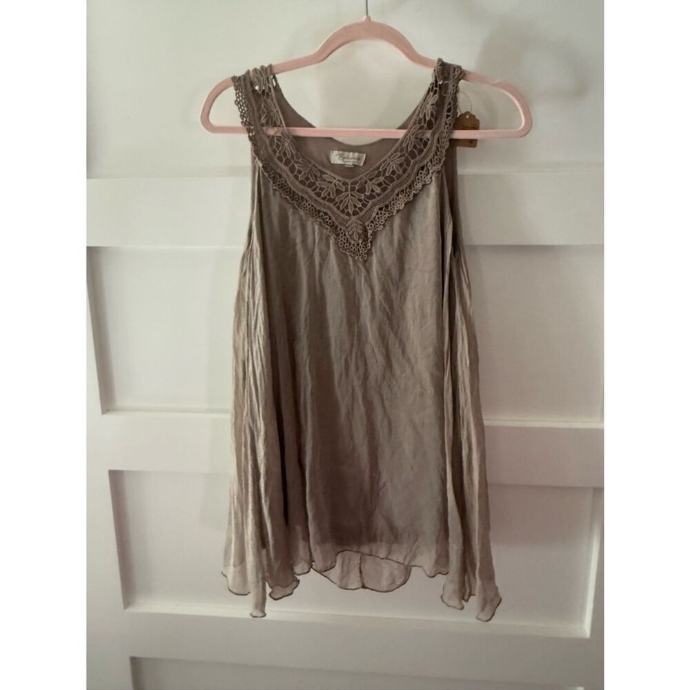BELLAMI Lace-Trim Sleeveless Camisole - Taupe silk boho